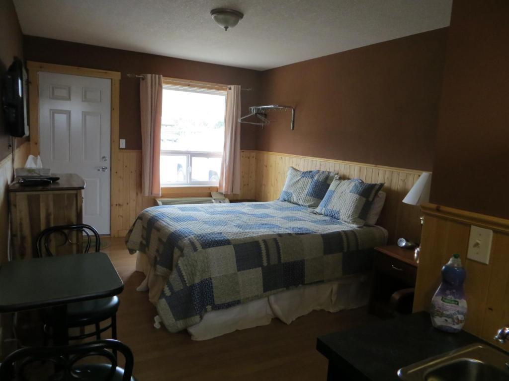 Fort Motel Fort Macleod Pokój zdjęcie